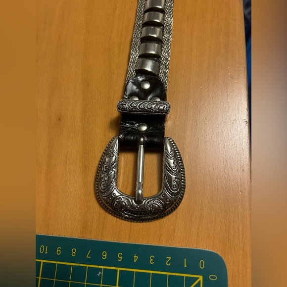 Rare Vintage Nanni heavy studded chainmail
"western" leather belt - Picture 4 of 16